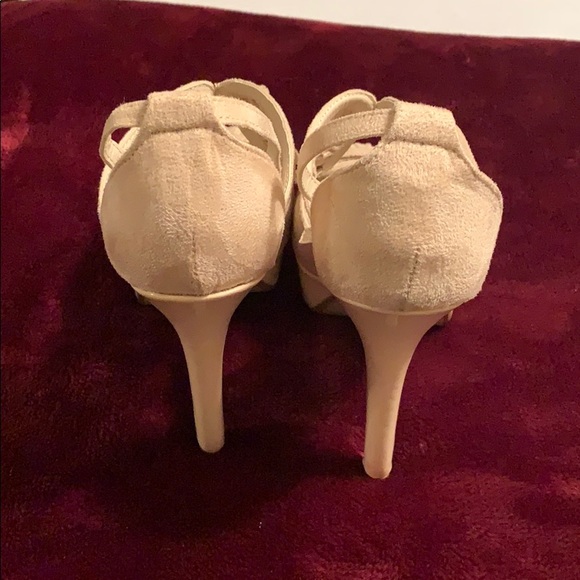 Shoes - Picture 2 of 3